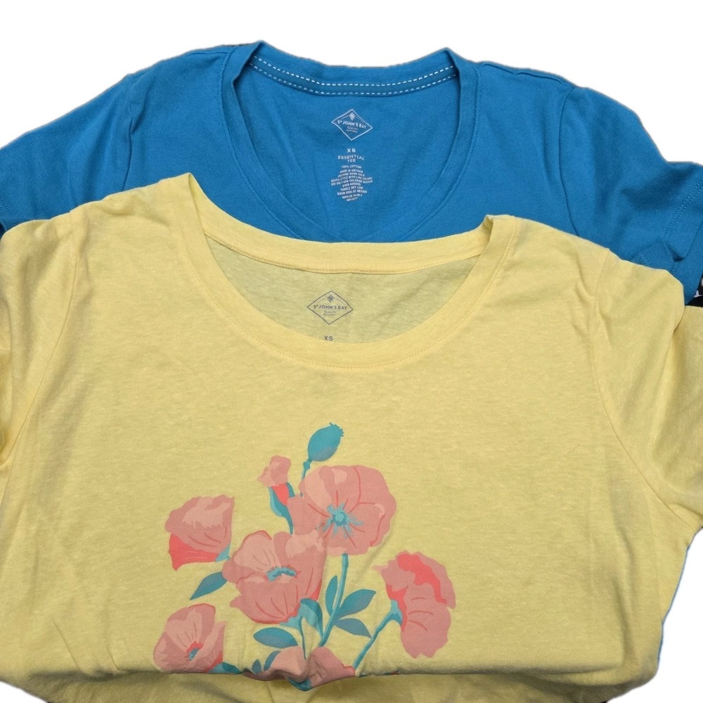 Set Of 2 St Johns Bay T Shirts Womens XS Weekend Sunday Closet Staple Colorful